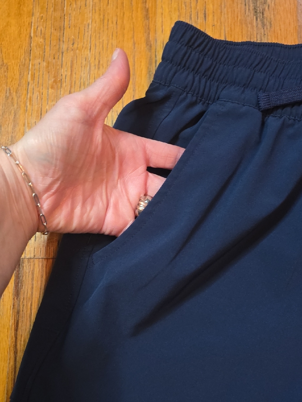 Field & Stream Size M Navy Shorts - Picture 3 of 9